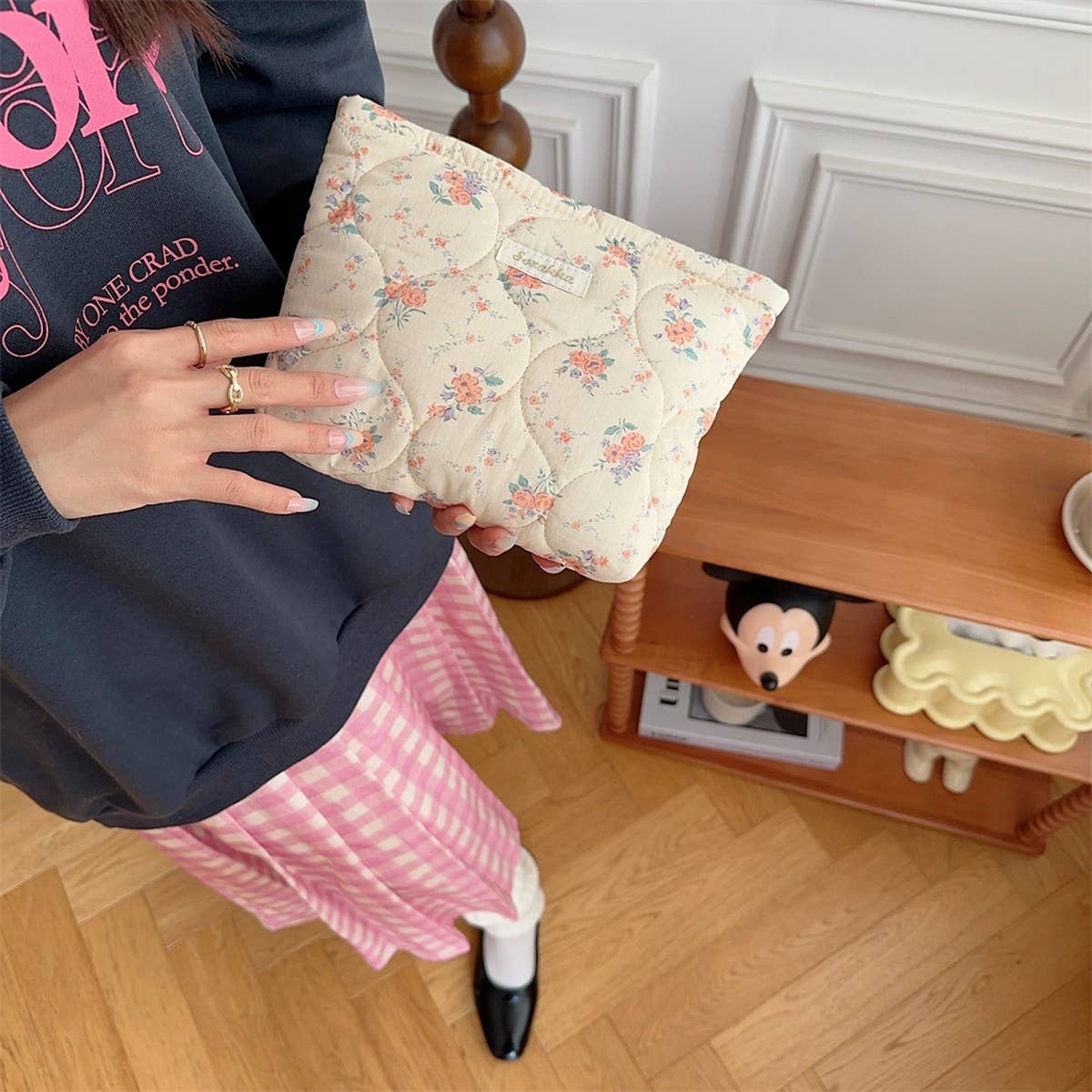 CWAB5816_CARTOON FLOWER BEAR QUILTED LINED CLUTCH