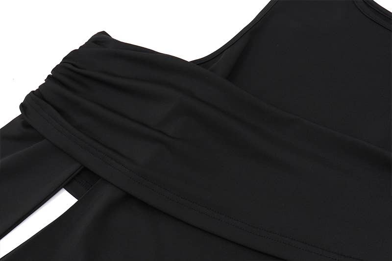 A solid-color fitted knitted top