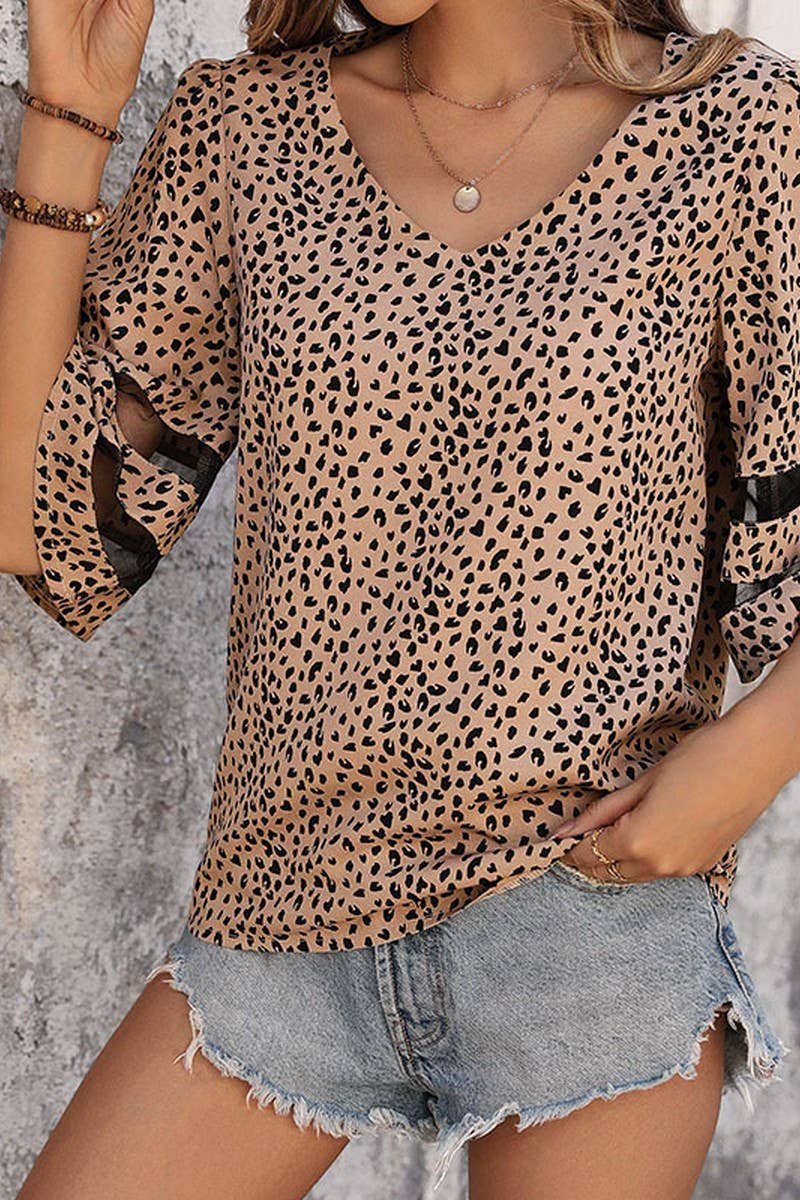 CWTBLS0383_V-Neck Mesh Detailed Short Sleeve Top