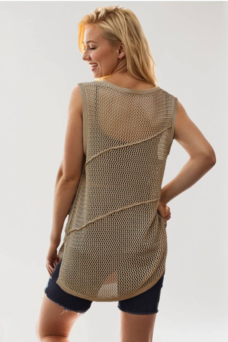 CWTBLSL0297_CUT-OUT SLEEVELESS KNIT CREW NECK TOP