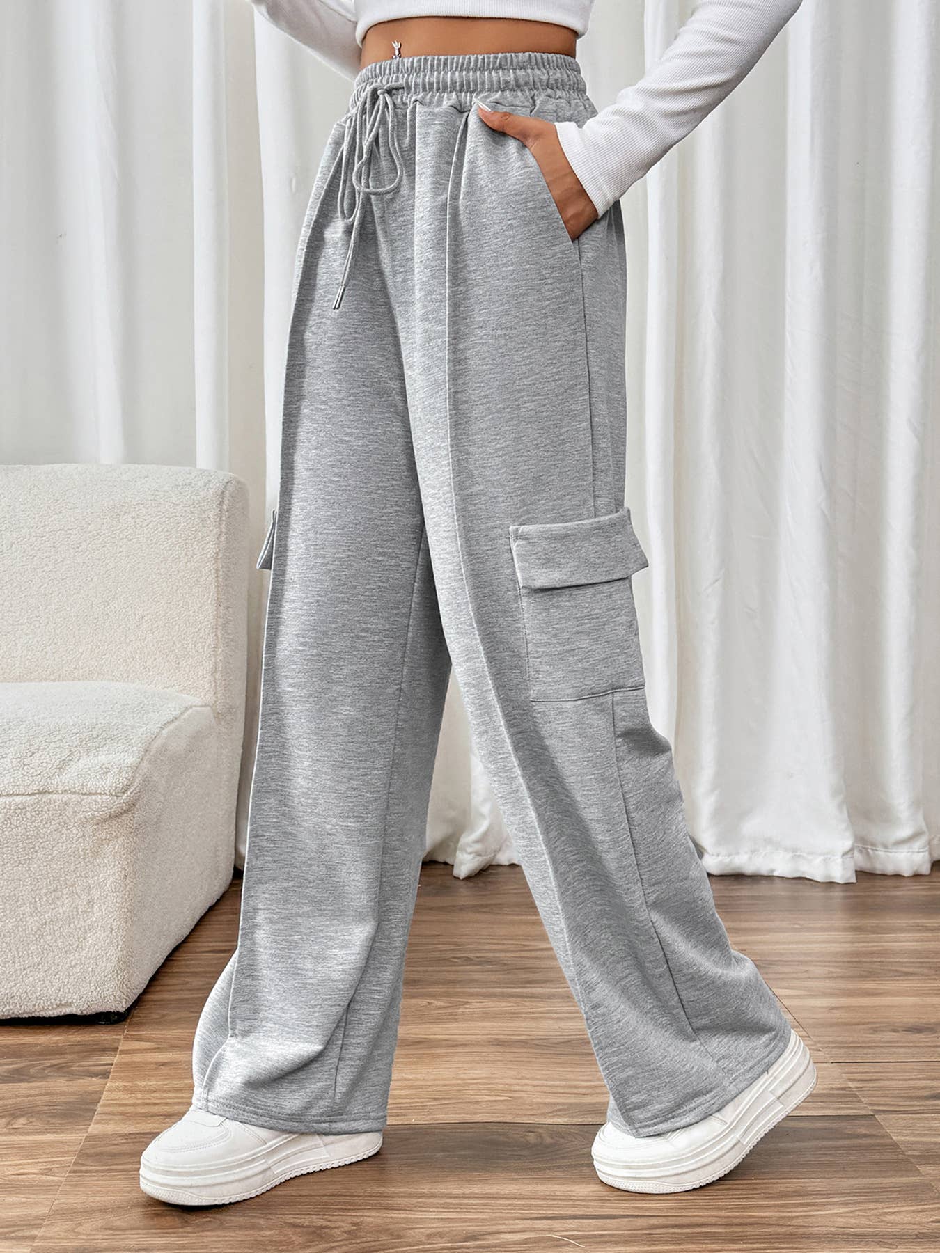 Elastic high-waisted straight-leg sweatpants
