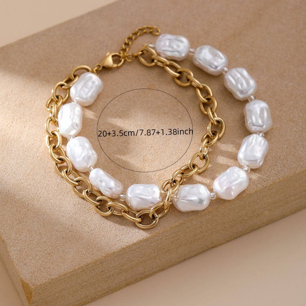 STAINLESS STEEL GOLD-PLATED VINTAGE PEARL BRACELET_CWMM3723
