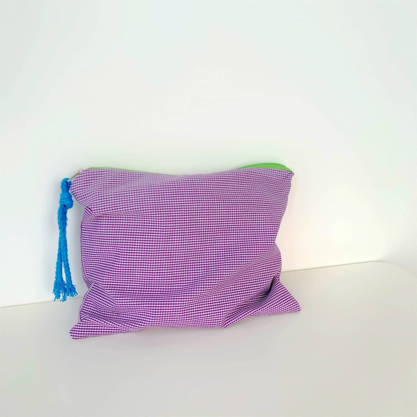 Contrasting colors cotton checkered cosmetic bag
