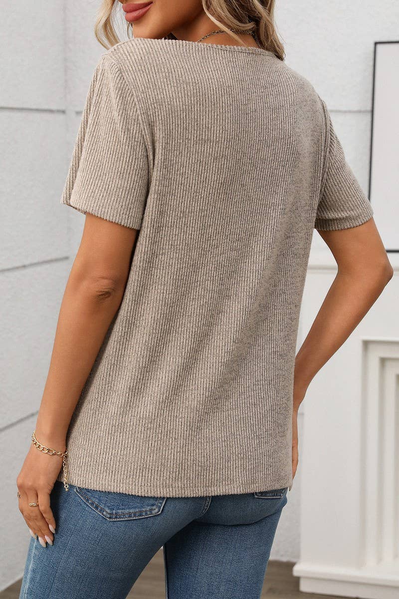 CWOSWS0133_KNITTED RIBBED V-NECK BUTTON SHORT SLEEVE TOP