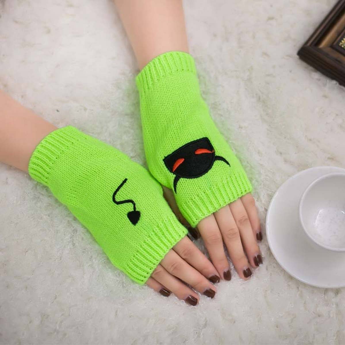 CWAG00532_HALLOWEEN EMBROIDERED FINGERLESS GLOVES