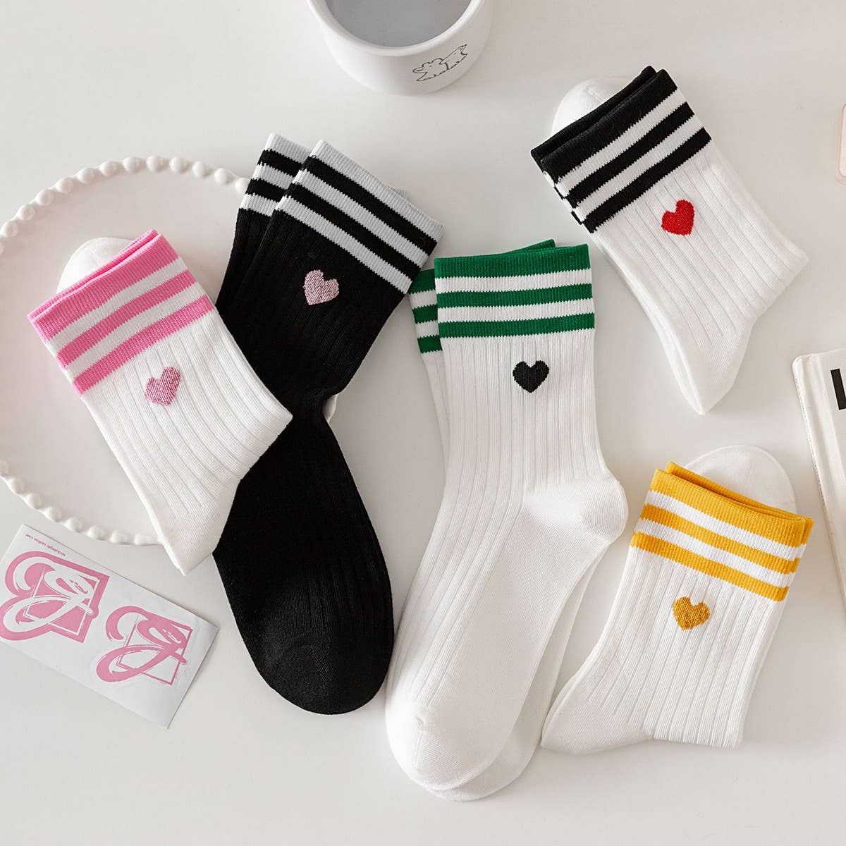 College Style Heart, Two Stripes Print Crew Socks