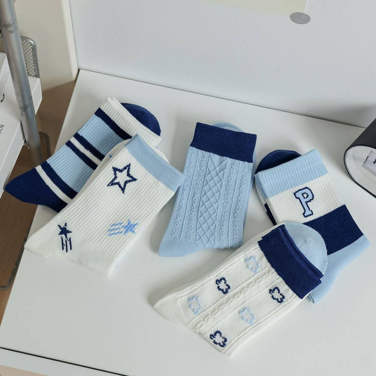 WOMEN'S NEW BLUE FRESH LETTERED MID-TUBE SOCKS