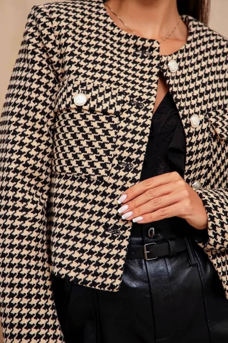 CWOCO1279_CREW NECK BLACK AND WHITE HOUNDSTOOTH TWEED COATS