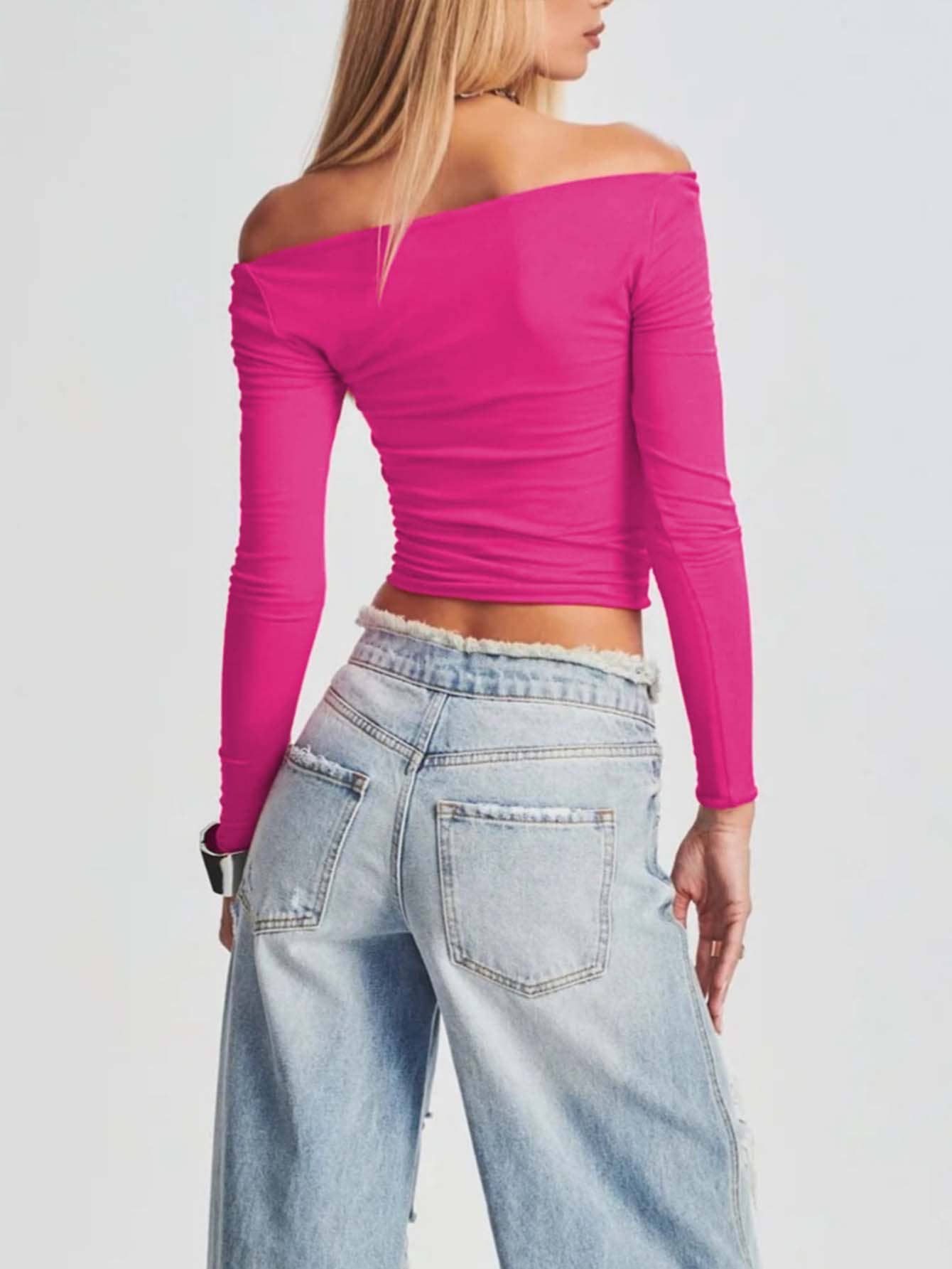 A CUT-OUT HALTER TOP WITH A LINE NECK