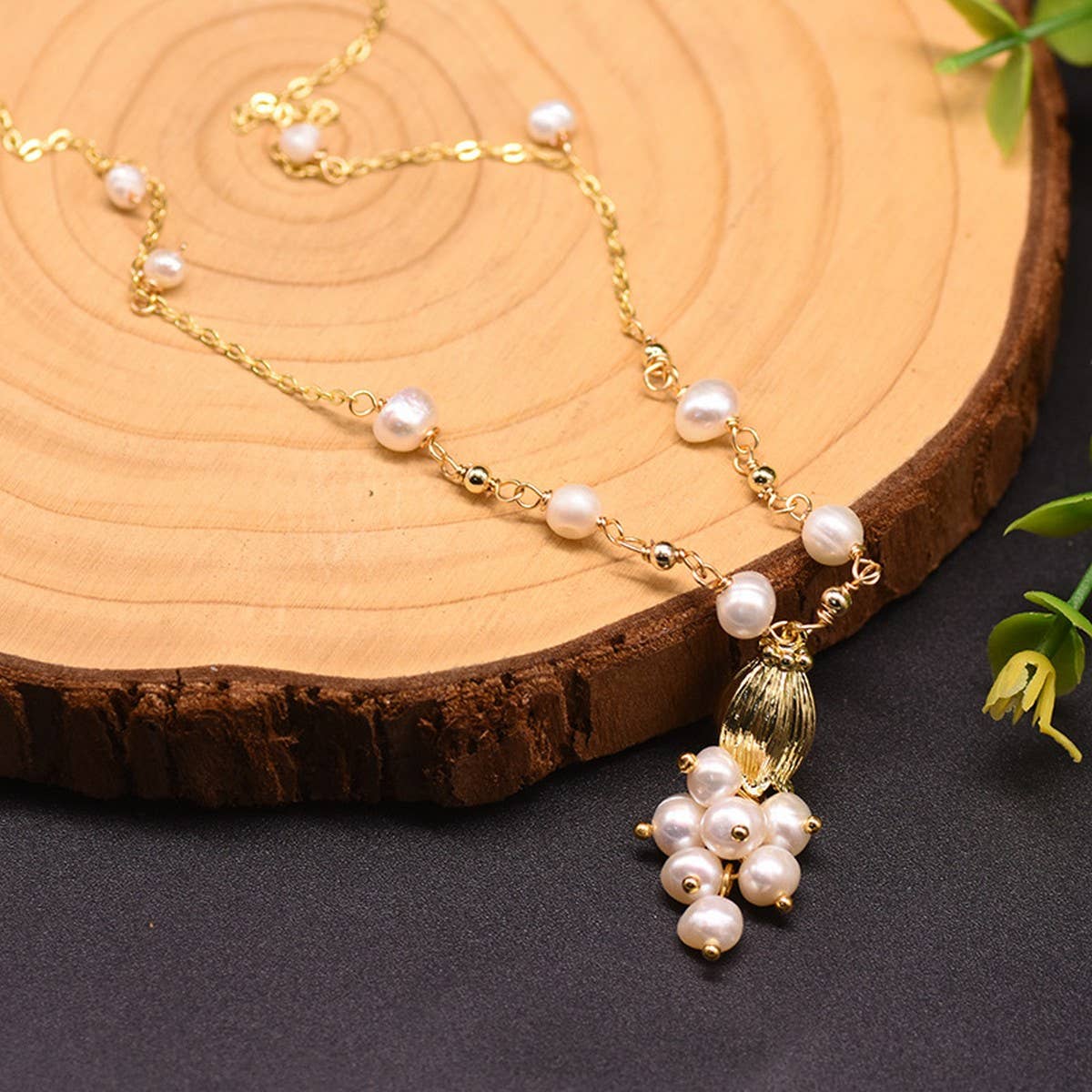 WOMEN'S ALL-MATCH TULIP PENDANT SWEATER NECKLACE