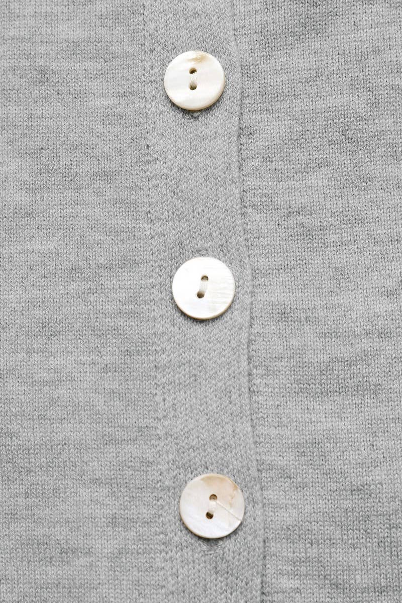 CWOCAL00593_SINGLE BUTTON CREWNECK KNIT CARDIGAN SWEATER