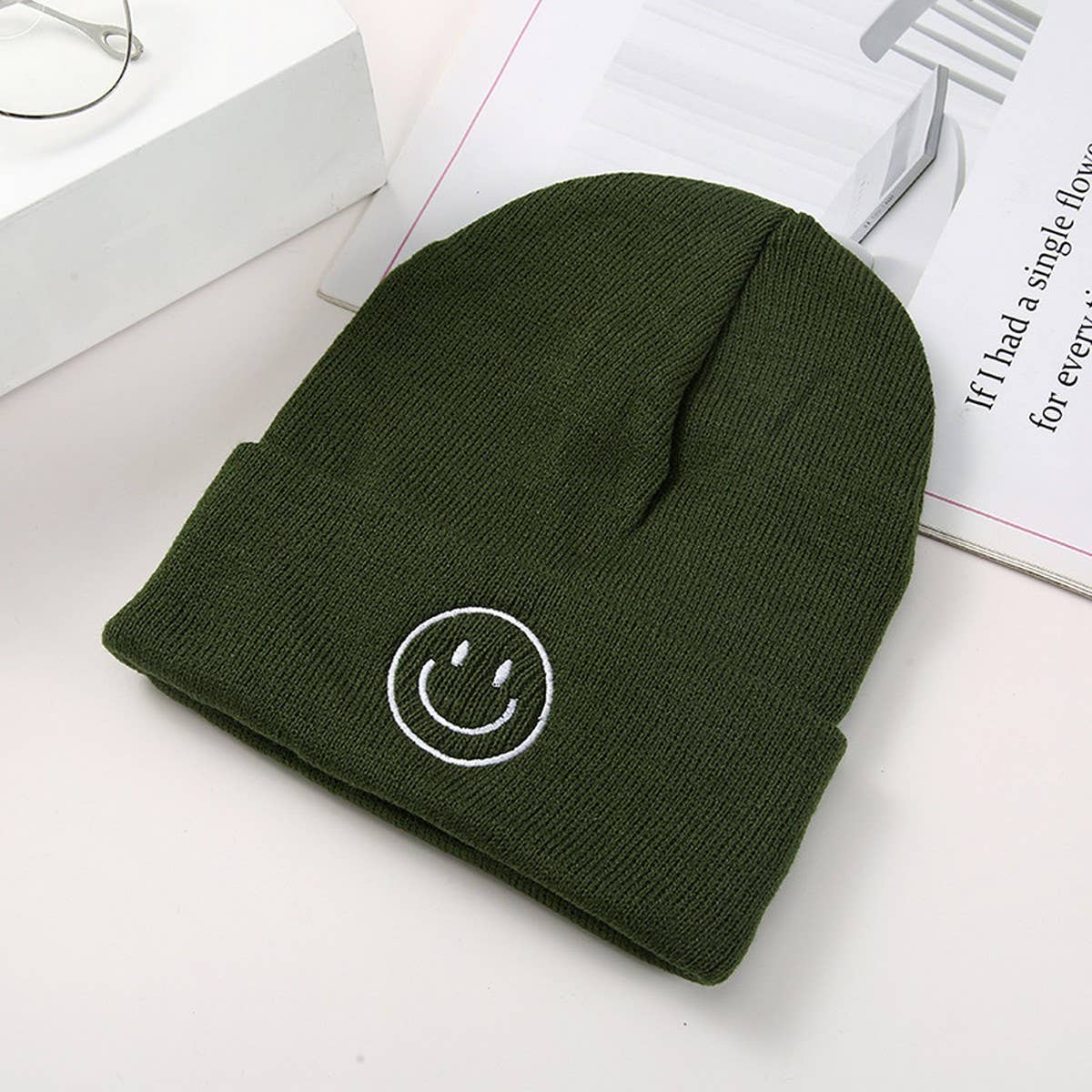 CWAH04346_EMBROIDERED SMILEY KNIT BEANIE HAT