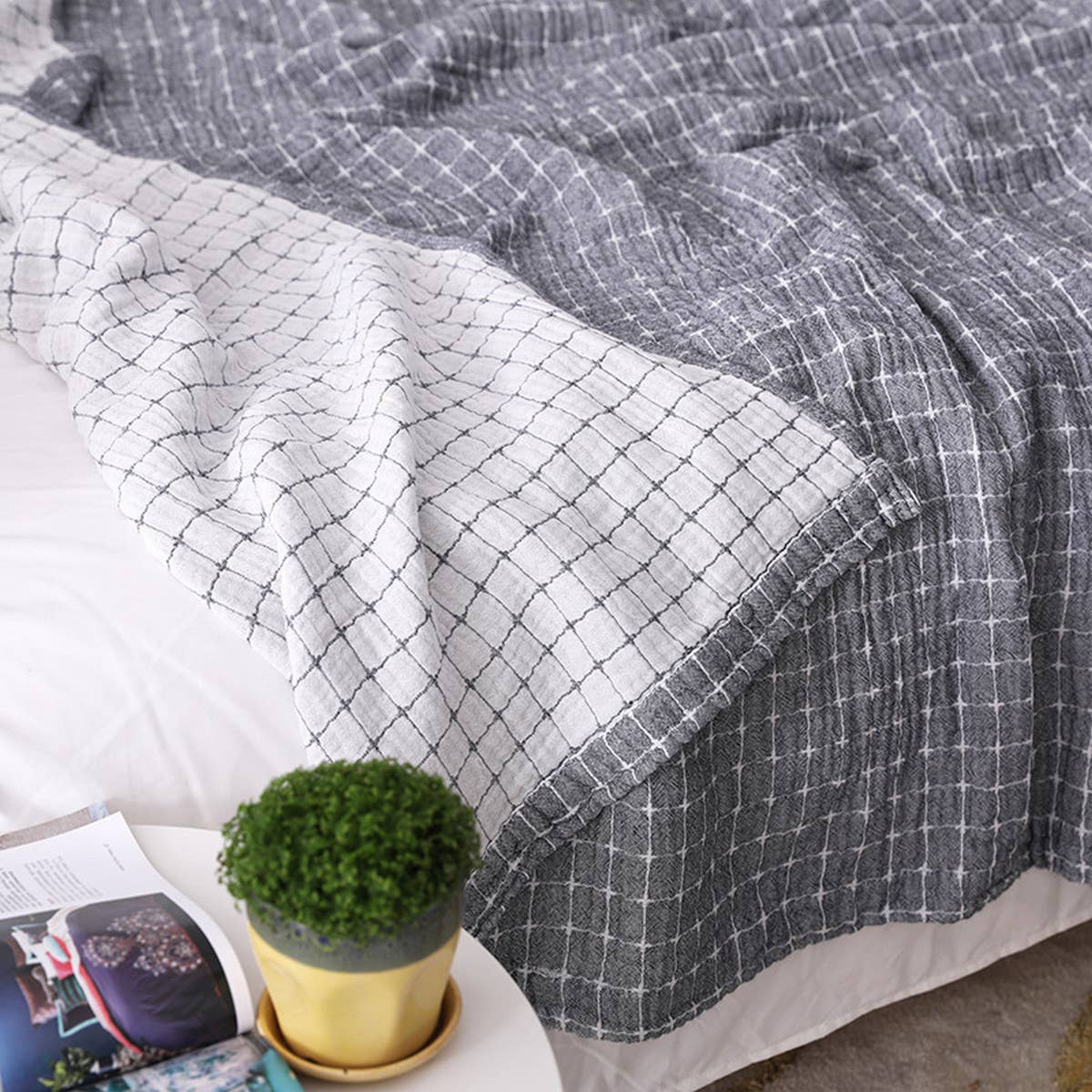 SIMPLE THIN AIR-CONDITIONED NAP BLANKET_CWMM1626