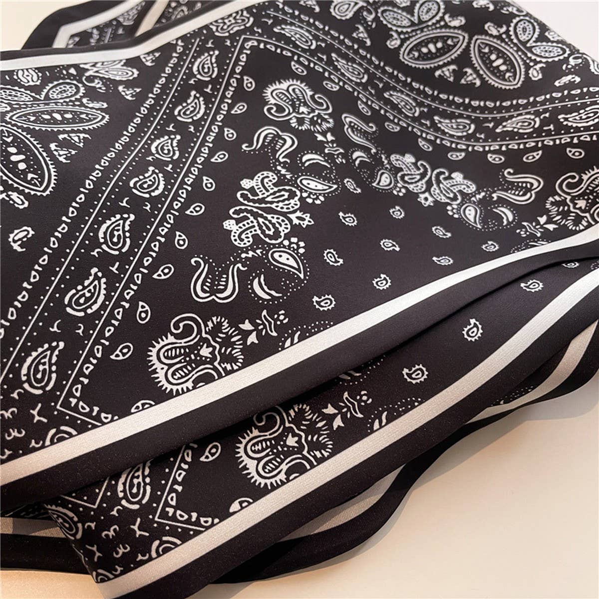 THIN FASHIONABLE AND VERSATILE SILK HEAD SCARF