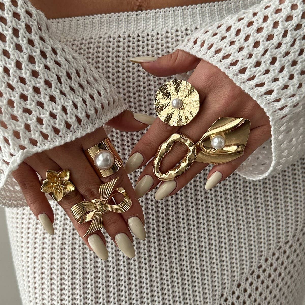 FASHIONABLE IRREGULAR BUTTERFLY COMBINED RING