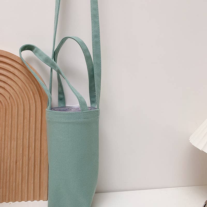 Portable and portable slanting water cup bag