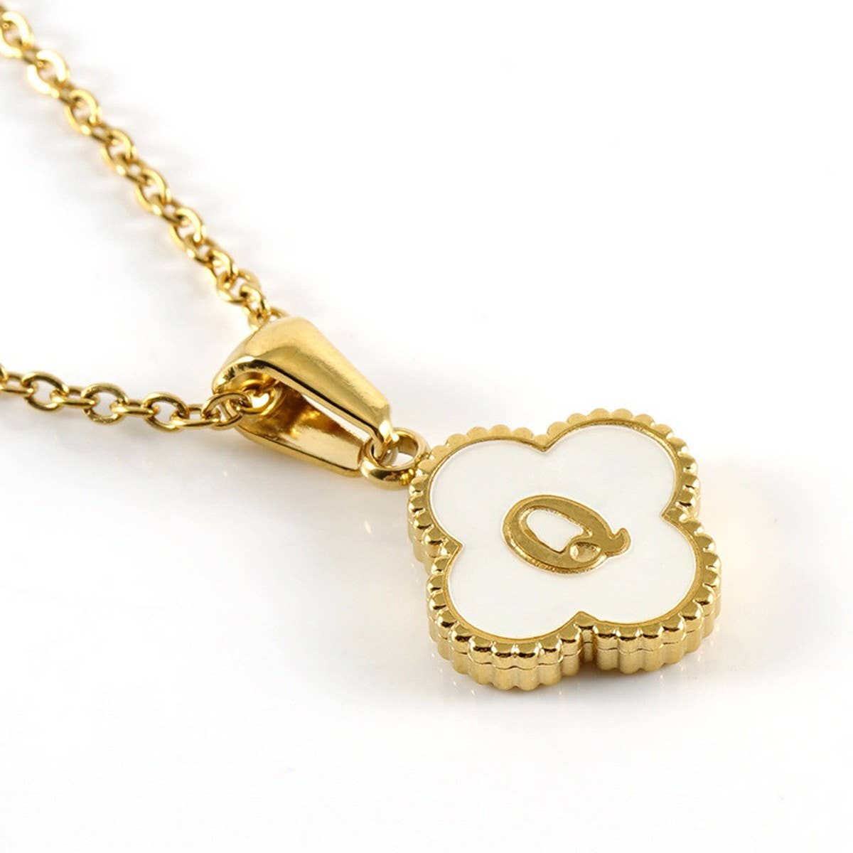 FOUR LEAF CLOVER 26 LETTER SHELL PENDANT NECKLACE
