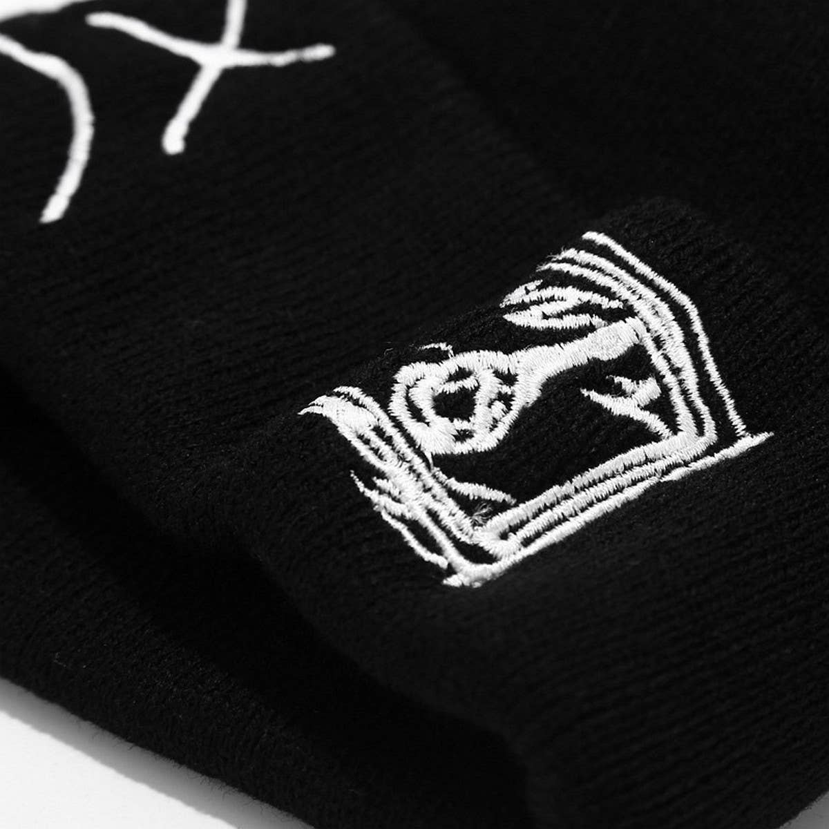 CRYING FACE EMBROIDERED KNITTED HAT?CWAH2144