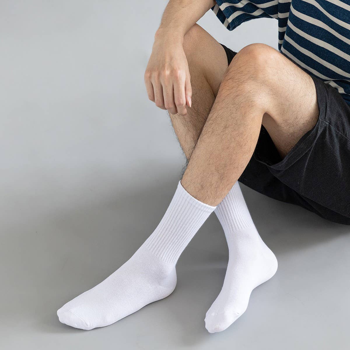 CWMS2511_VERSATILE SOLID COLOR CASUAL MID-CALF SOCKS