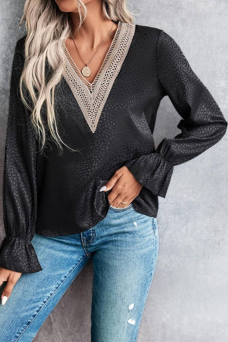 CWTBLL2480_LACE V-NECK LEOPARD PRINT LONG-SLEEVED TOP