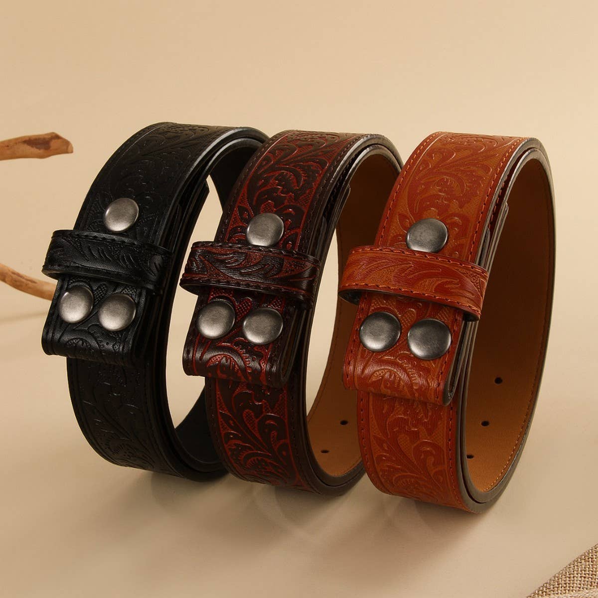 VINTAGE EMBOSSED DISTRESSED WESTERN BELT