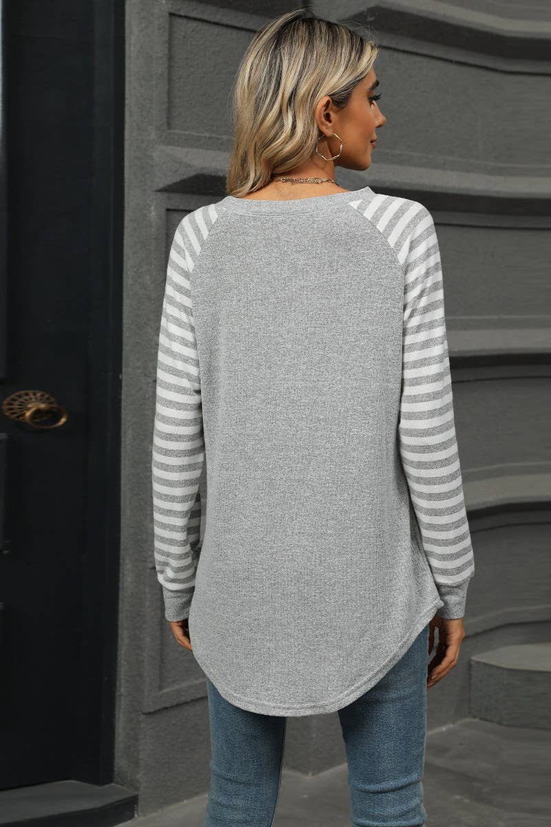 CWTBLL3698_CONTRAST STRIPE CREW NECK SWALLOWTAIL TOP