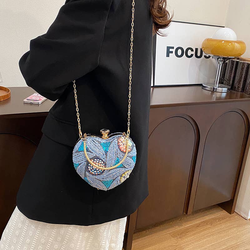 Fashionable sequined hand-picked shoulder bag