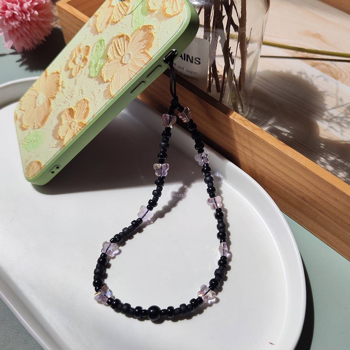 CWMM8729_CRYSTAL BUTTERFLY BLACK ROSE BEADED PHONE CHAIN