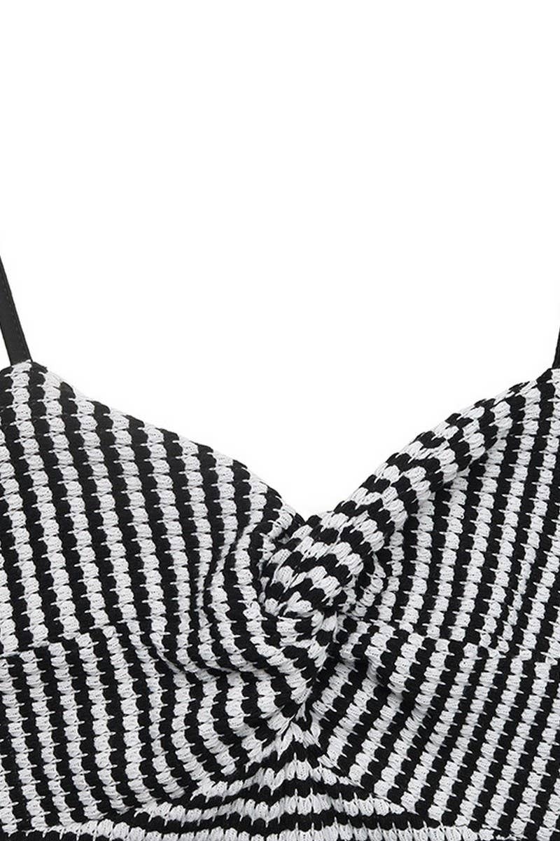 CWSJS1556_BACKLESS KNOT TEXTURED STRIPED SLEEVELESS ROMPER