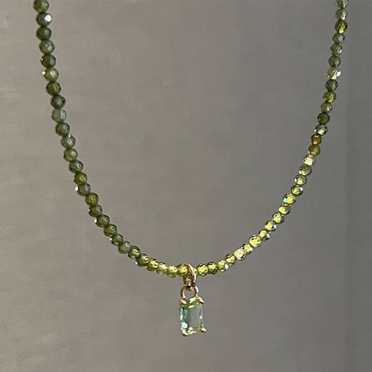 Simple and light luxury green zircon necklace