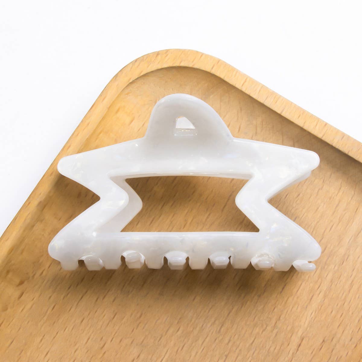 CWAHA1435_GLAMOUR TRANSPARENT STAR HAIR CLAW CLIP