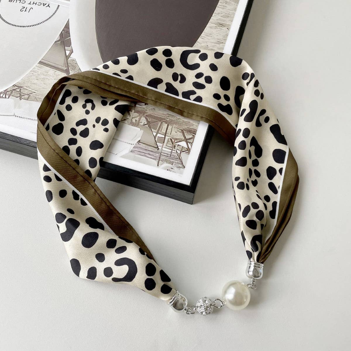 Magnetic Silk Scarf Necklace ? Elegant Neck Wrap