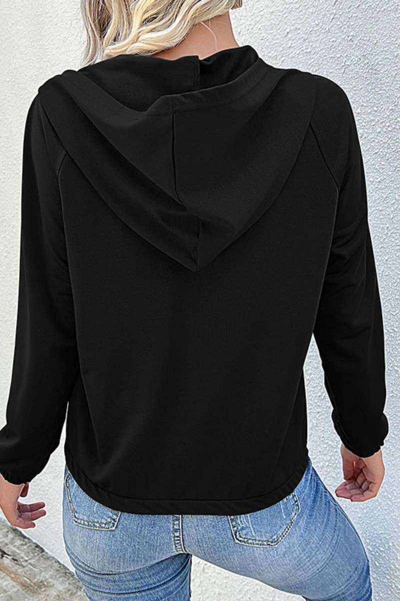 CWOHOL1009_LONG-SLEEVED HOODIE WITH BUTTON POCKETS