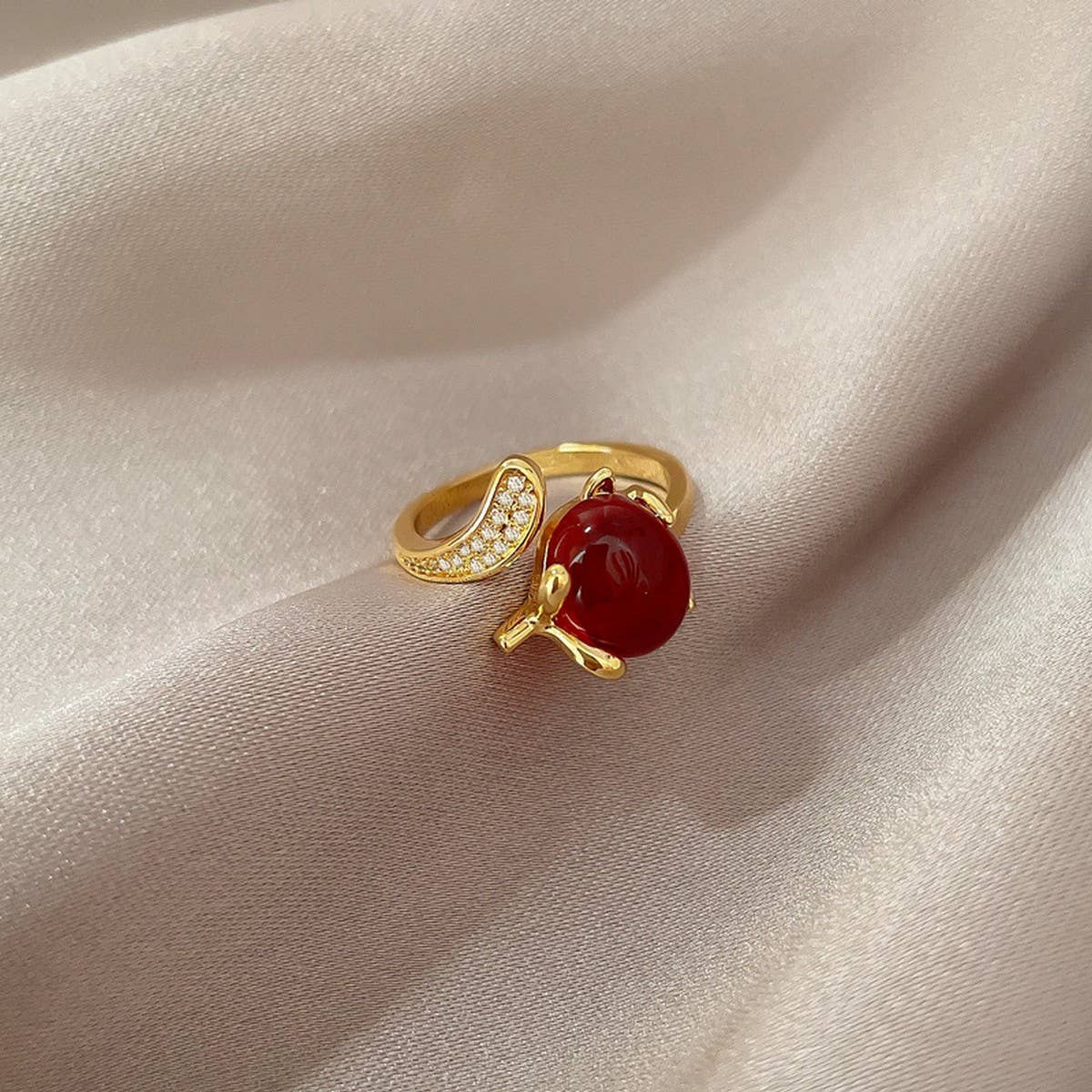 FASHIONABLE, SIMPLE AND VERSATILE ADJUSTABLE RING