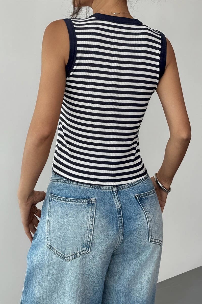 CWTBLSL0891_STRIPED CREW NECK SLEEVELESS CROP TANK TOP