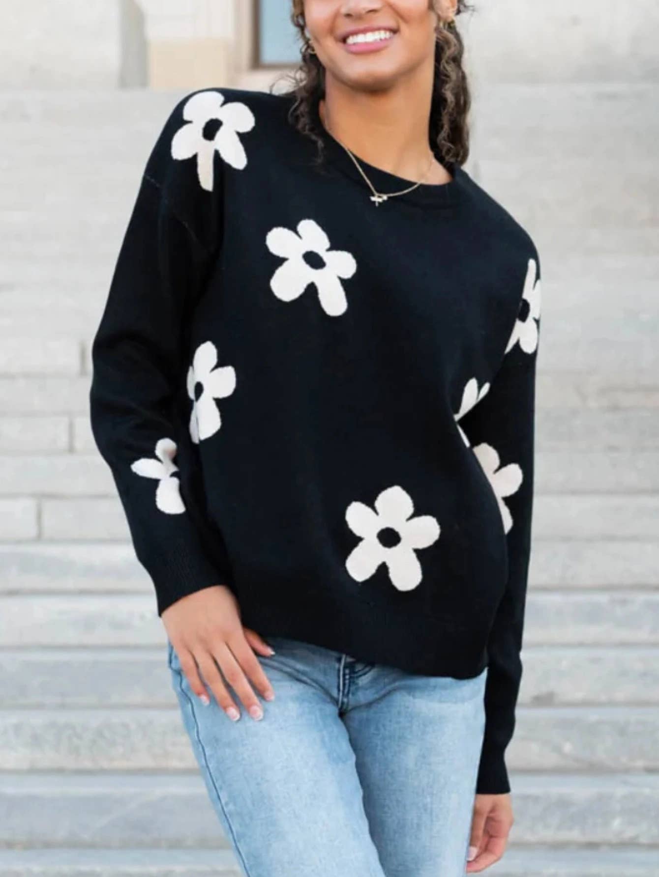 Flower-jacquard loose round-neck knitted sweater