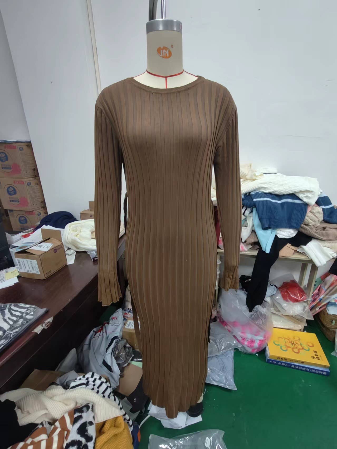 CASUAL WAIST IN ROUND NECK BIG PIT STRIP SKIRT