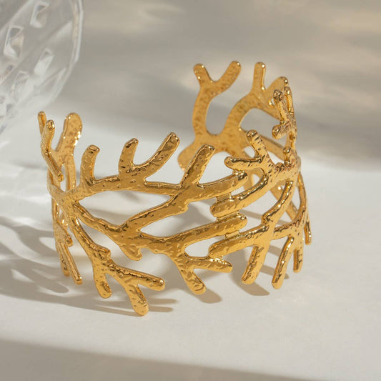 Vintage 18K Gold Hammered Branch Open Cuff