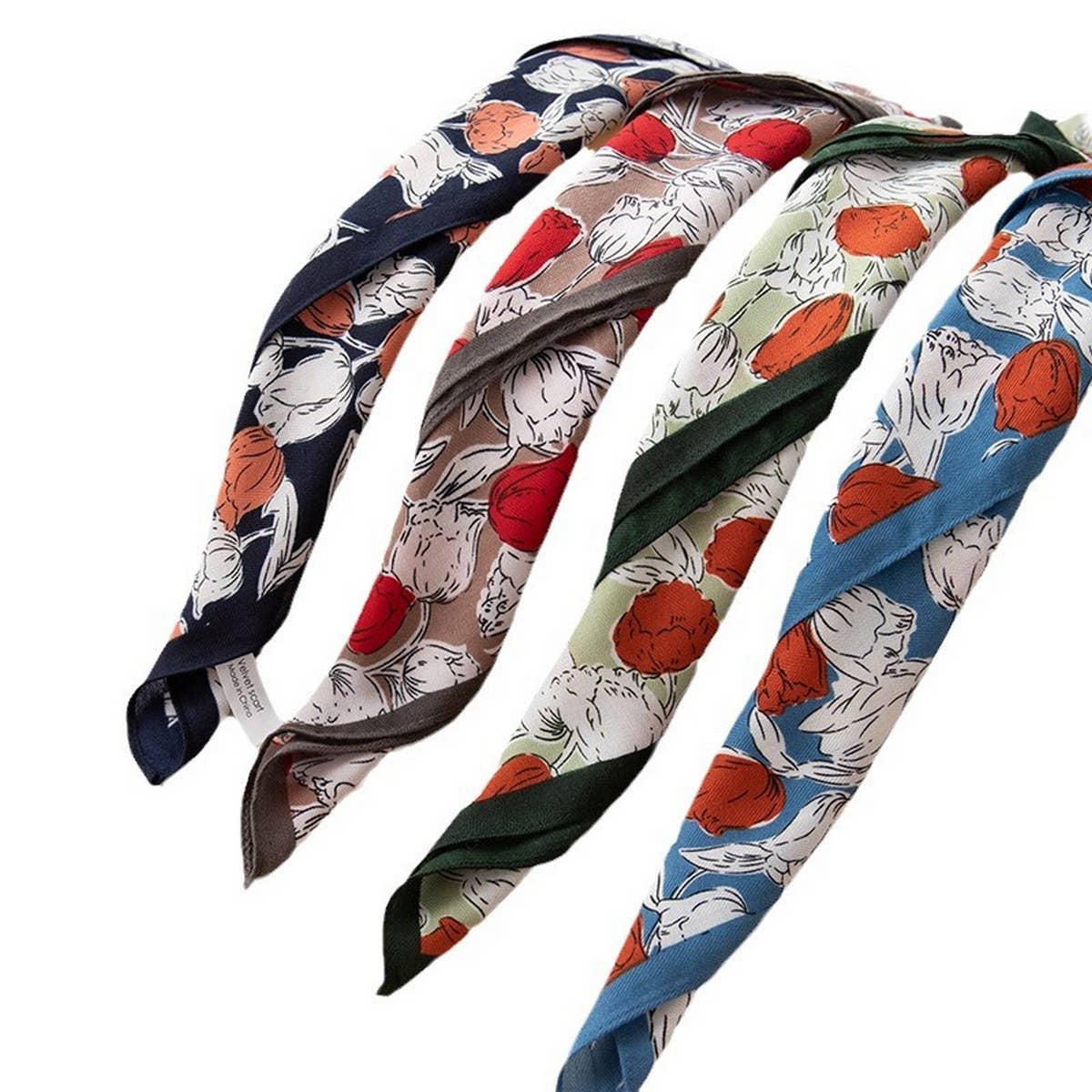 RETRO CONTRAST ROSE PRINT SQUARE SCARF_CWASC0938