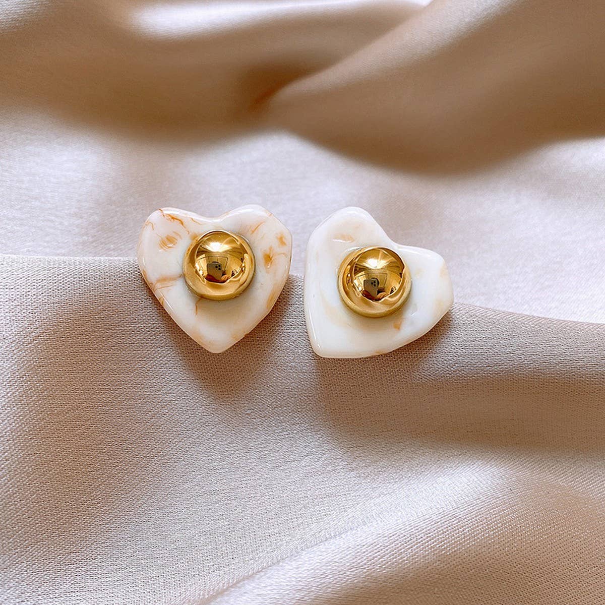 LOVE ROUND BEADS ELEGANT AND FASHIONABLE EARRINGS