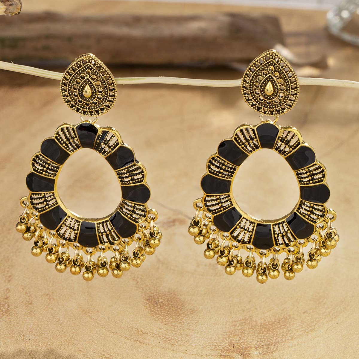 VINTAGE HOLLOW BOHEMIAN TASSEL EARRINGS
