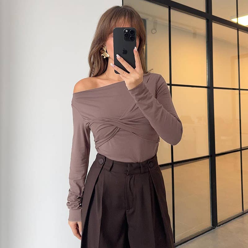 DIAGONAL NECK CROSS PLEATED SOLID COLOR TIGHT TOP