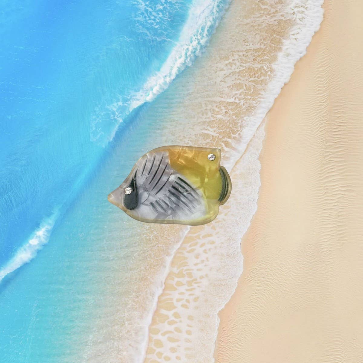 CWAHA07728_SEASHELL CONCH ACRYLIC HAIR CLAW BEACH STYLE