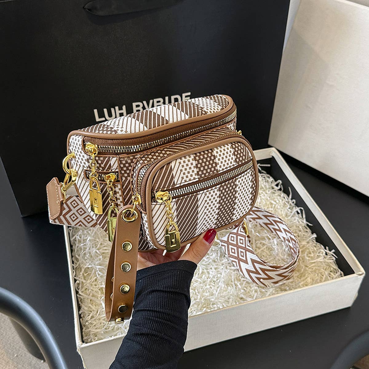 2024 NEW MULTI-LAYER ZIPPER RIBBON CHEST BAG_CWAB2086
