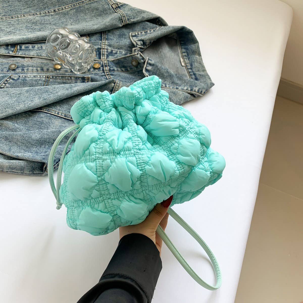 Quilted Cloud Bucket Bag Nylon Drawstring Handbag_CUAB00485