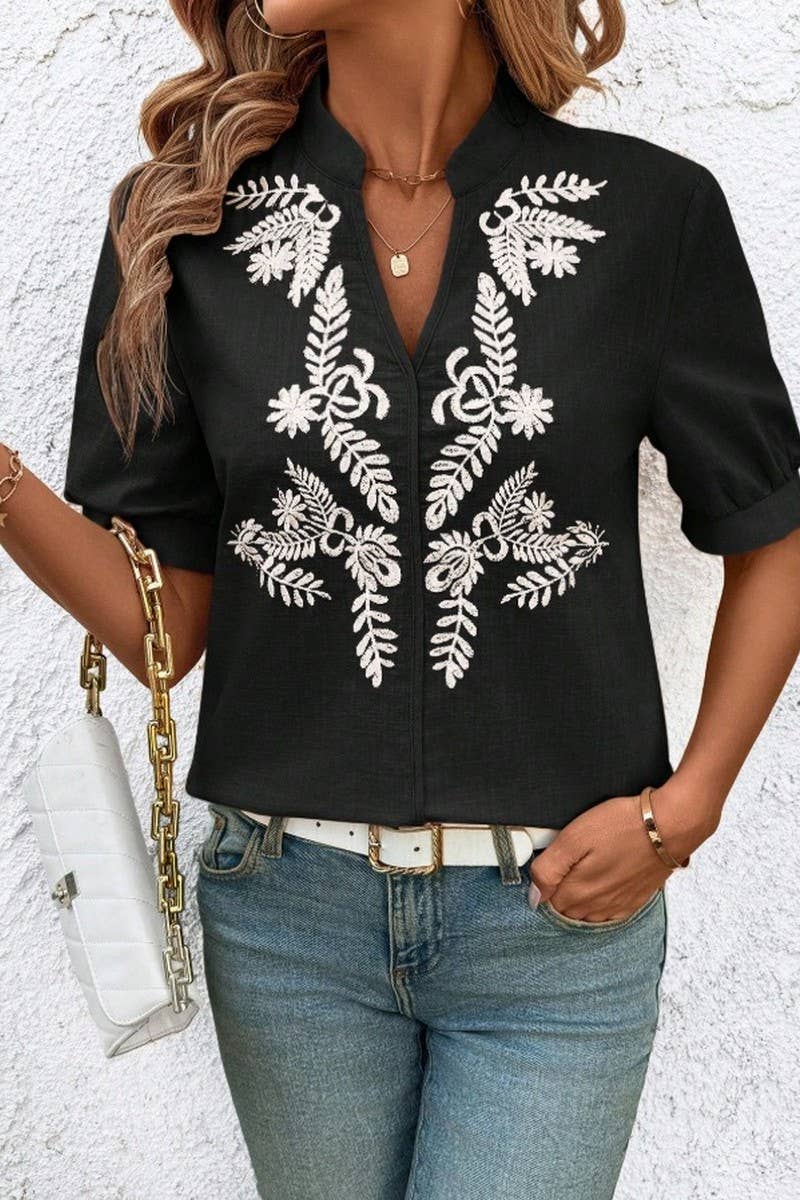 CWTBLS2269_V-NECK COTTON EMBROIDERED SHORT SLEEVE SHIRT
