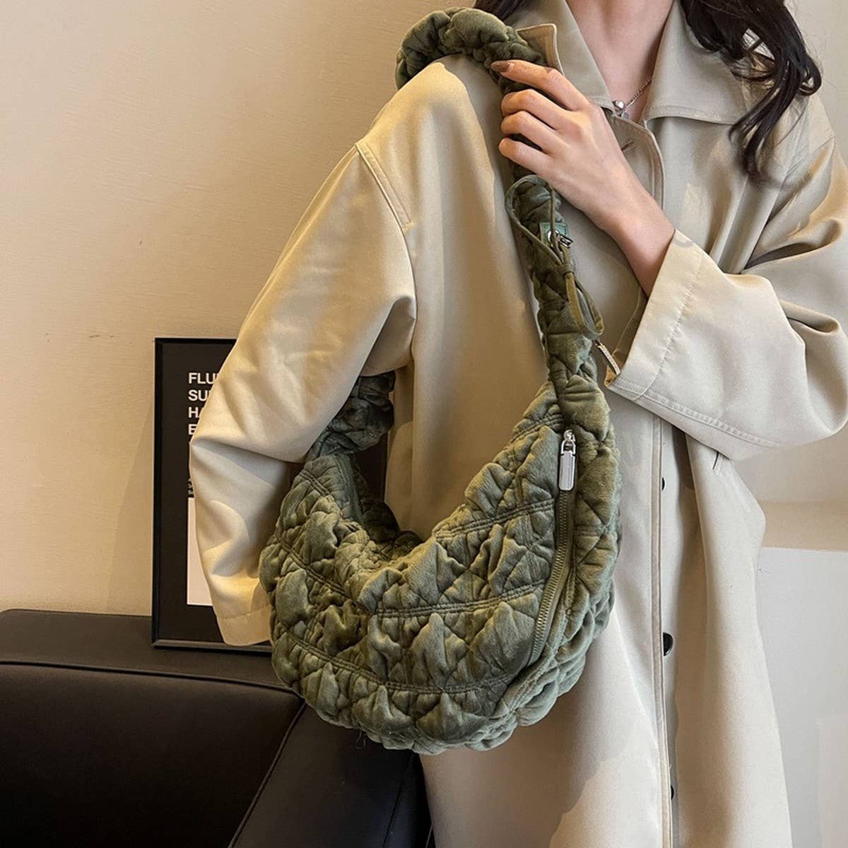 Large Puffy Velvet Cloud Shoulder Bag_CUAB00492