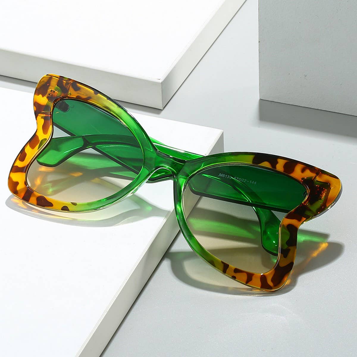 BUTTERFLY GLASSES PC FASHION SUNGLASSES FOR WOMEN_CWASG0253