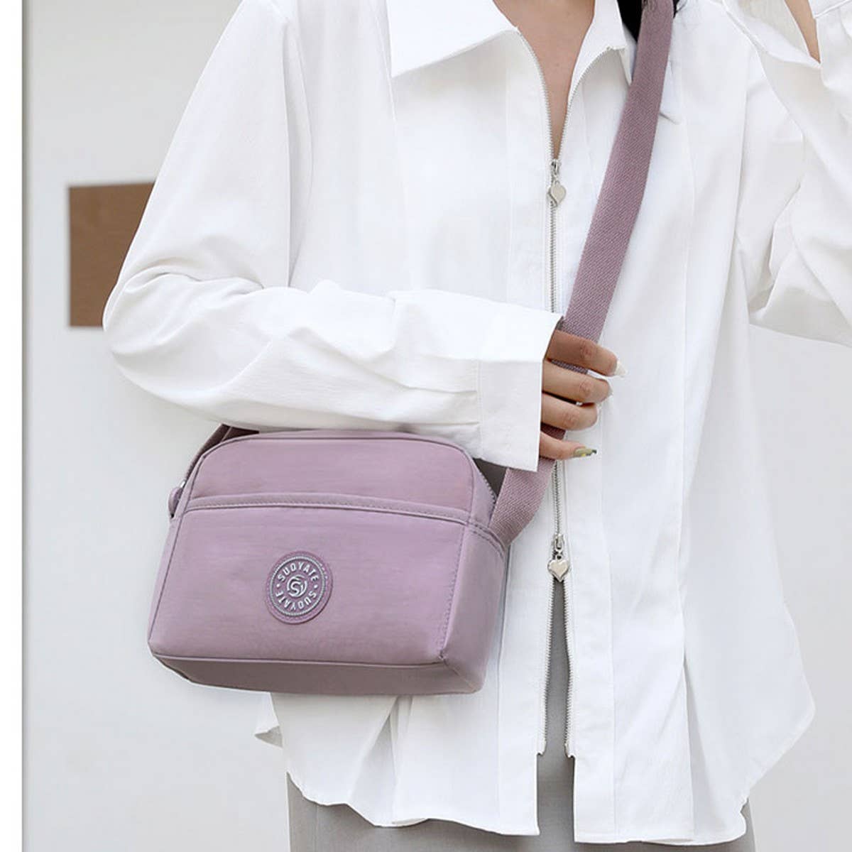 LIGHTWEIGHT SOLID NYLON CROSSBODY SHOULDER BAG