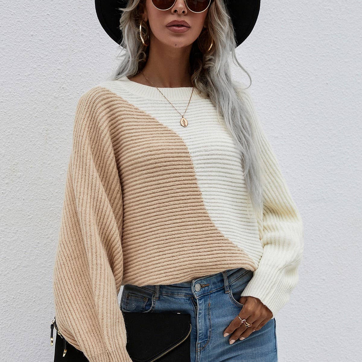 Color-matching crew neck sweater pullover